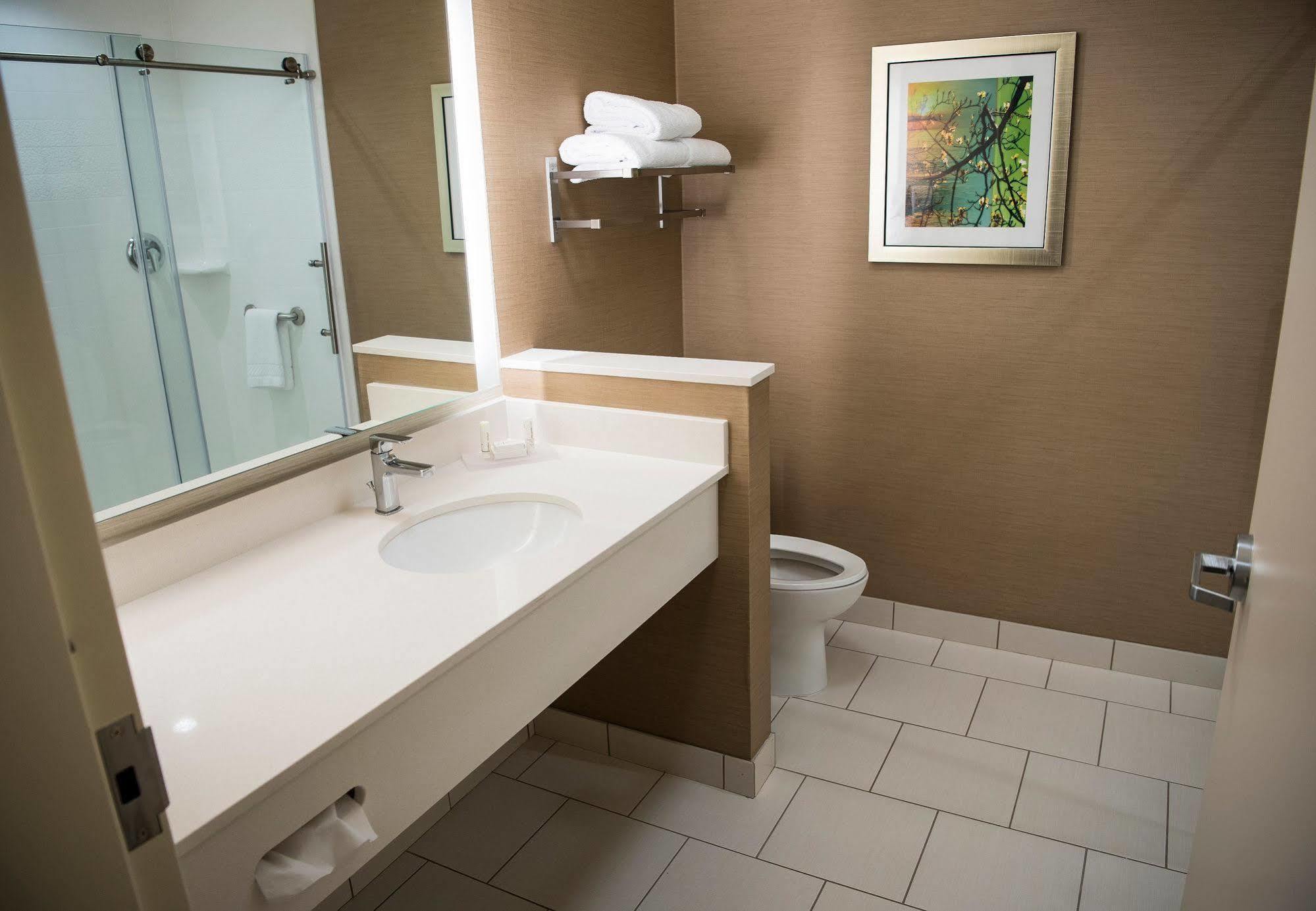 Fairfield Inn & Suites By Marriott Cincinnati Uptown/University Area Extérieur photo